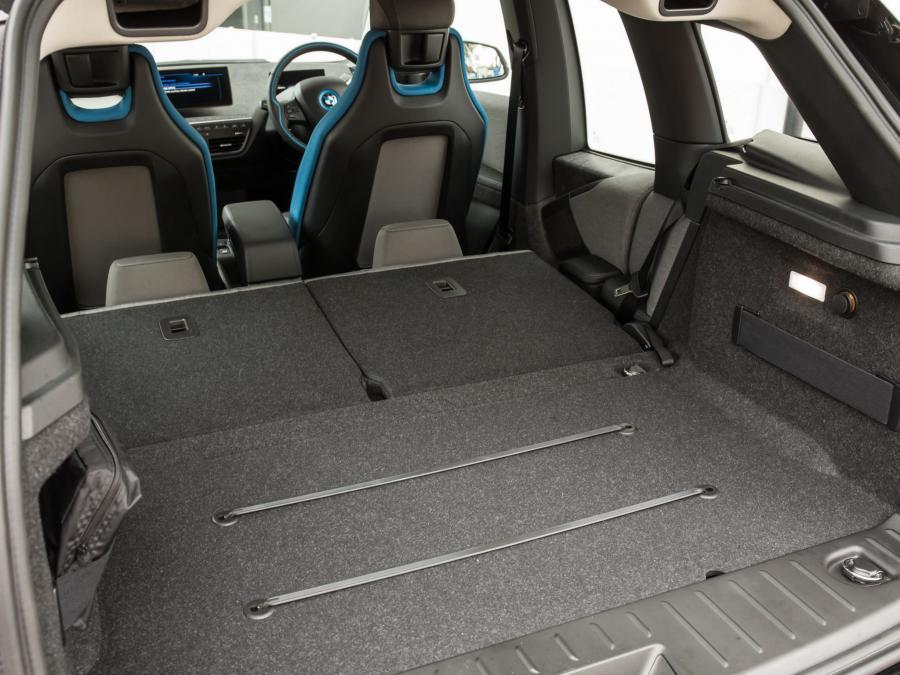  BMW i3 2014 года  (UK) (фото 15 из 21)